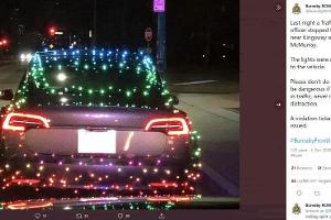 X-Mas Tesla bekommt Knöllchen