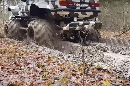 BMW 7er (E32) Valkyrie 766