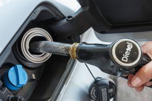 Werden Diesel und Benzin jetzt billiger?