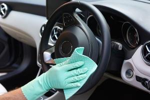 So reinigen Sie Ihr Auto richtig