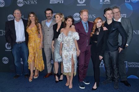 Modern Family Cast Imago Images ZUMA Press.jpg Modern Family Cast Imago Images ZUMA Press.jpg