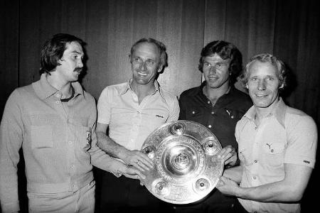 Beim anderen 12-Tore-Spiel der Liga-Geschichte - dem 12:0 der Gladbacher über Borussia Dortmund am 29. April 1978 - überragt...
