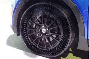 Michelin Uptis Konzeptreifen