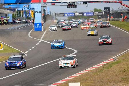 Start - Gruppe 3 - 24h-Rennen Nürburgring - Nordschleife - Samstag - 12.5.2018