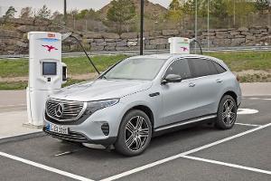 Autohersteller verdoppeln Investitionen in E-Mobilität