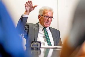Ministerpräsident Kretschmann zu Tempo 130