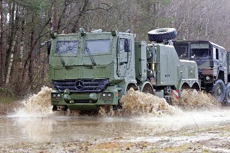 Mercedes Actros 8x8 Militär