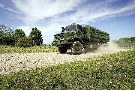Mercedes Unimog U 5000 und Zetros 4x4 / 6x6