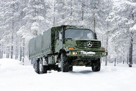 Mercedes Unimog U 5000 und Zetros 4x4 / 6x6
