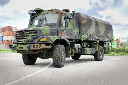 Mercedes Unimog U 5000 und Zetros 4x4 / 6x6