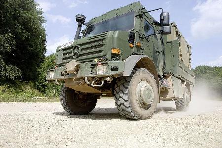 Mercedes Unimog U 5000 und Zetros 4x4 / 6x6