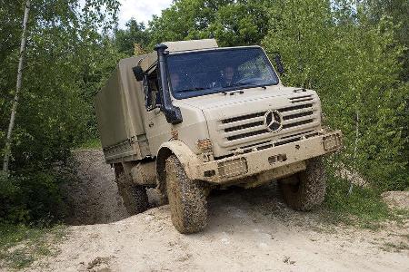 Mercedes Unimog U 5000 und Zetros 4x4 / 6x6