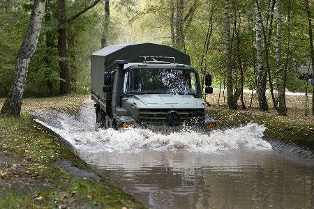 Mercedes Unimog U 5000 und Zetros 4x4 / 6x6
