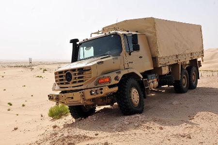 Mercedes Unimog U 5000 und Zetros 4x4 / 6x6