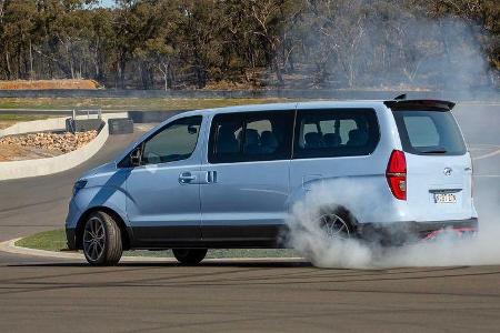 Hyundai iMax N Drift Bus
