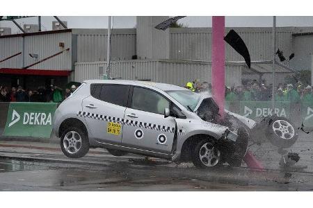 11/2019, Dekra Elektroauto-Crashtest Nissan Leaf