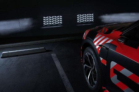 Digital Matrix Light Audi e-tron Sportback Mitfahrt