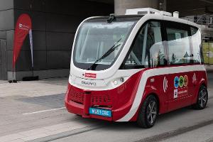 Autonome Busse nach Unfall stillgelegt