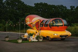 Airbnb-Übernachtung im Oscar-Mayer-Wienermobil