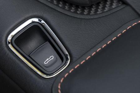 Aston Martin DBS Superleggera Volante