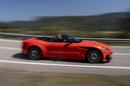 Aston Martin DBS Superleggera Volante