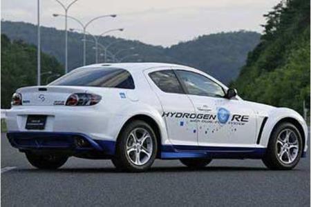rstmals wurde das Fahrzeug 2003 auf der Tokio Motor Show vorgestellt. Seit März 2006 sind mehrere Exemplare des Mazda RX-8 m...