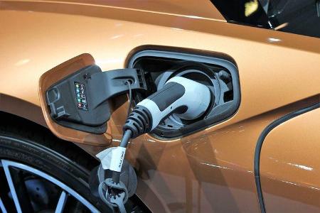 8/2019, Elektroauto laden 8/2019, Elektroauto laden