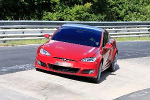 Probleme bei Tesla-Rekordjagd