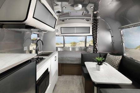 Airstream Caravel 22
