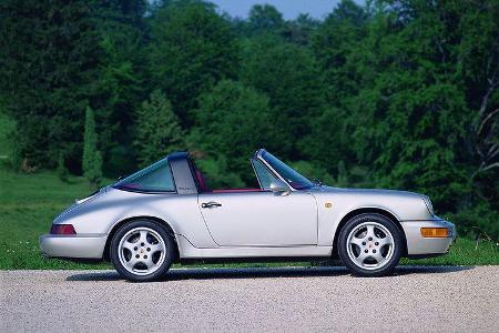 1993: Porsche 911 Carrera 2 3.6 Targa. Die Modellbezeichnung tragen die Modell Porsche 911 und 912.
