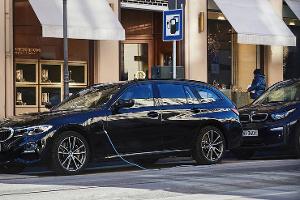 Der erste 3er Touring mit Stecker