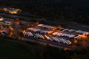 Neue Studie zu Lkw-Parkplätzen