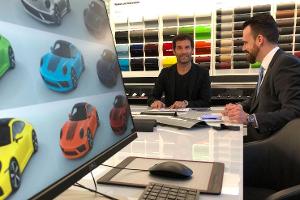 Wie kommt der Fingerabdruck auf den Porsche? So!