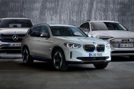 Collage BMW iX3 Mercedes EQC Audi E-Tron Kaltvergleich Collage BMW iX3 Mercedes EQC Audi E-Tron Kaltvergleich