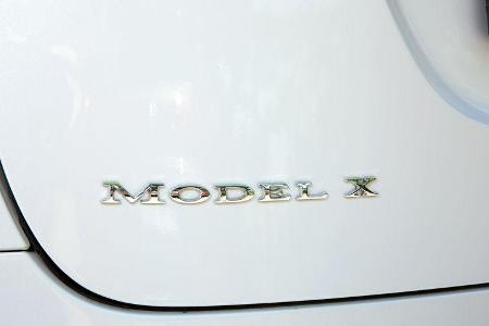 Tesla Model X 2016