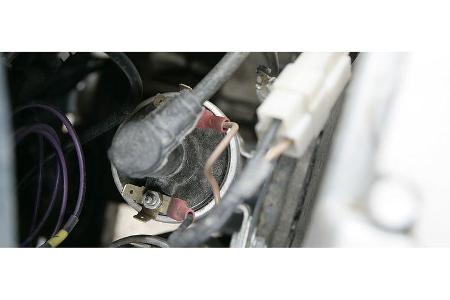 Pit Lindner geht mit Beifahrer Frank Wiest auf die Rallye Peking - Paris. Und auch die Zündspule bekommt einen Copiloten - w...