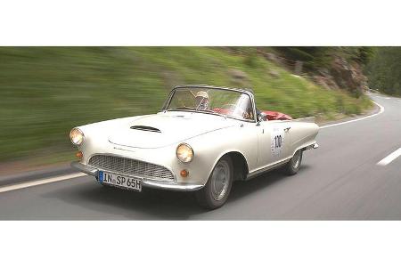 Team Sächsische Zeitung Dresden auf Auto Union 1000 Sp Roadster: 1,0-Liter-Dreizylinder, 55 PS, Baujahr 1965