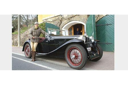 Susan Christine Fuchs auf MG K 1: 1,2-Liter-Reihensechszylinder, 48 PS, Baujahr 1933, Team Zeitenströmung