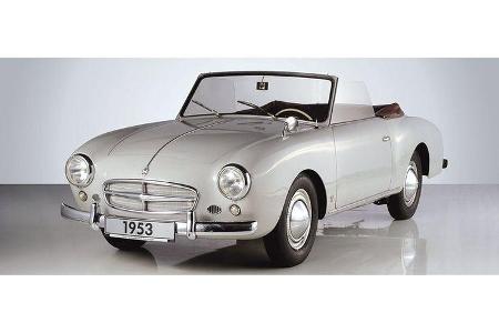 Hans-Jörg Götzl und Dirk-Michael Conradt auf VW Beutler Cabriolet Spezial: 1,2-Liter-Vierzylinder-Boxer, 43 PS, Baujahr 1953...