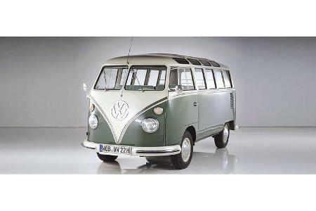 Andreas Hornig und Jochen Frericks auf VW Samba-Bus: 1,5-Liter-Vierzylinder-Boxer, 44 PS, Baujahr 1966, Team Volkswagen