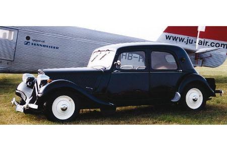 Dr. Jürgen Martens und Sabine Martens auf Citroen Traction Avant 11 CV BL: 2,0-Liter-Reihenvierzylinder, 58 PS, Baujahr 1949