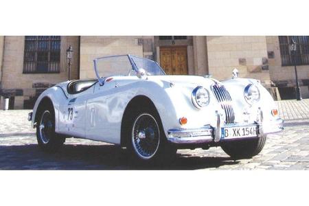 Ulrich Maas und Ute Maas auf Jaguar XK 140 OTS: 3,5-Liter-Reihensechszylinder, 210 PS, Baujahr 1957