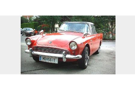 Peter Kureczka und Angelika Kureczka auf Sunbeam Alpine Mark 3: 1,8-Liter-Reihenvierzylinder, 88 PS, Baujahr 1962