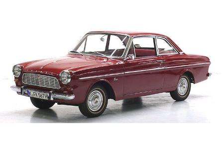 Hartwig Peters und Rainer Ruthe auf Ford Taunus 12 M TS Coupé: 1,5-Liter-Reihenvierzylinder, 65 PS, Baujahr 1963