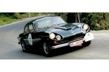 Jörg Schnabel und Dr. Ullrich Hammer auf Jensen C-V8 MK II: 6,3-Liter-V8, 330 PS, Baujahr 1965, Team EUROGROUP