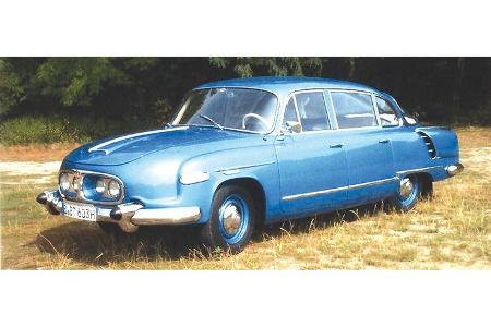 Hannelore Wiltschinsky und Manuela Schulz auf Tatra T2-603: 2,5-Liter-V8, 105 PS, Baujahr 1965