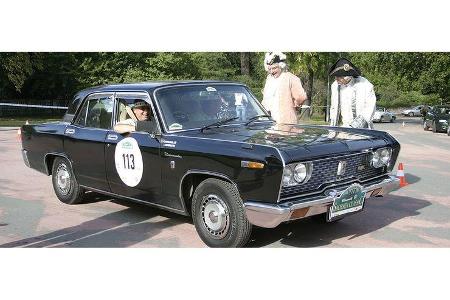 Frank Zähringer und Rainer Schubert auf Mitsubishi Debonair: 2,4-Liter-Reihenvierzylinder, 115 PS, Baujahr 1975