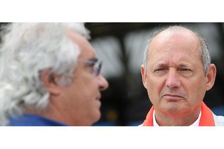 Auch Briatore und Dennis rätselten.