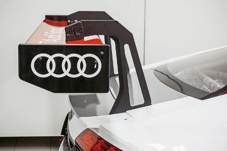 Audi R8 LMS GT3, Heckflügel