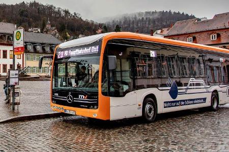 Mercedes-Bus